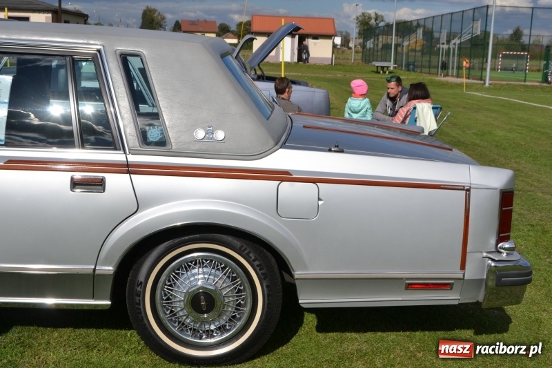 Zdjęcie w galerii na portalu naszraciborz.pl: Jesienny zlot oldtimerów na zakończenie sezonu motorowego wiadomości z regionu