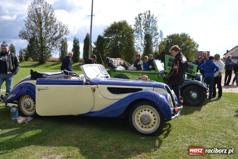 Zdjęcie w galerii na portalu naszraciborz.pl: Jesienny zlot oldtimerów na zakończenie sezonu motorowego wiadomości z regionu