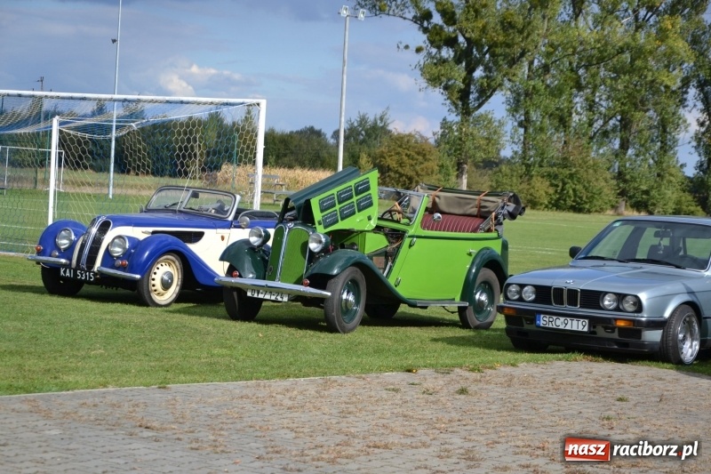 Zdjęcie w galerii na portalu naszraciborz.pl: Jesienny zlot oldtimerów na zakończenie sezonu motorowego wiadomości z regionu