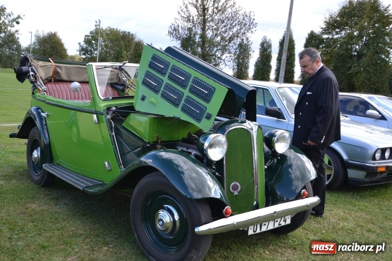 Zdjęcie w galerii na portalu naszraciborz.pl: Jesienny zlot oldtimerów na zakończenie sezonu motorowego wiadomości z regionu