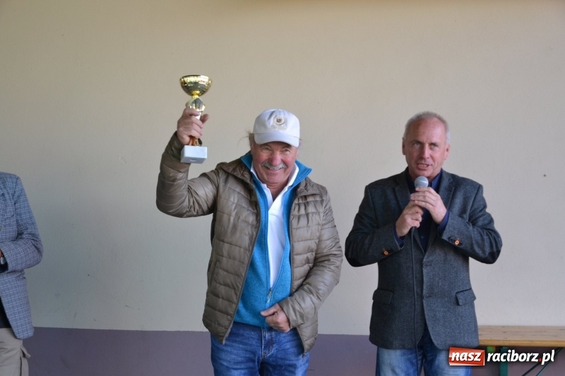 Zdjęcie w galerii na portalu naszraciborz.pl: Jesienny zlot oldtimerów na zakończenie sezonu motorowego wiadomości z regionu