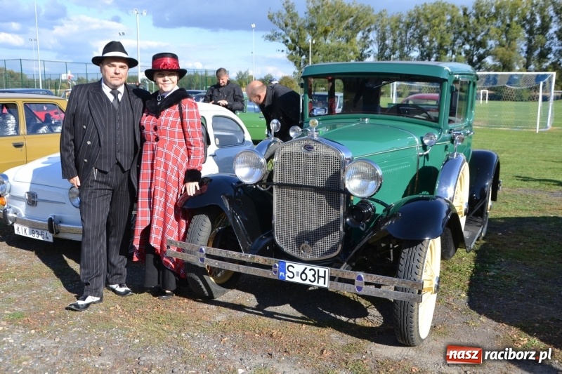 Zdjęcie w galerii na portalu naszraciborz.pl: Jesienny zlot oldtimerów na zakończenie sezonu motorowego wiadomości z regionu