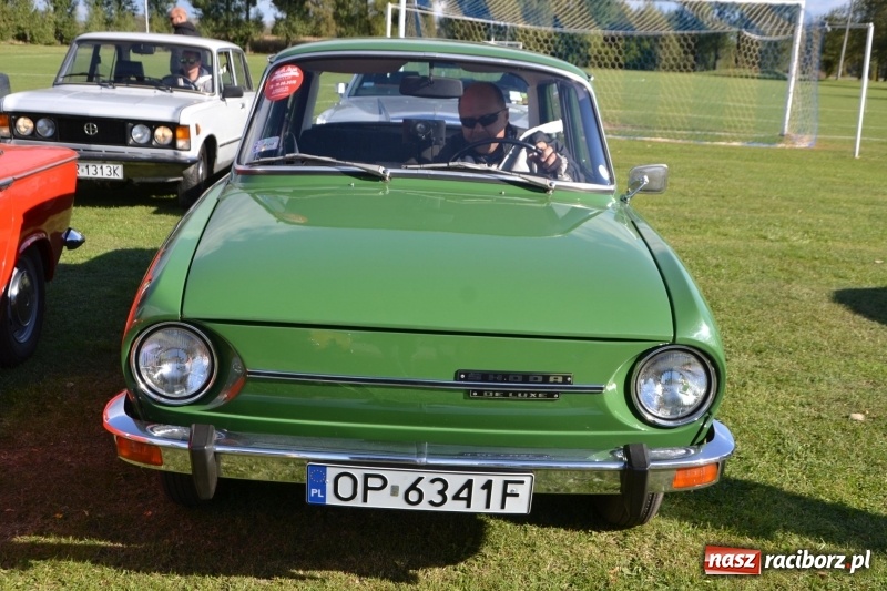 Zdjęcie w galerii na portalu naszraciborz.pl: Jesienny zlot oldtimerów na zakończenie sezonu motorowego wiadomości z regionu