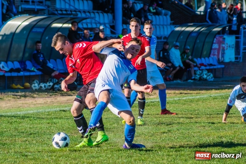 Zdjęcie w galerii na portalu naszraciborz.pl: IV liga: Starcie Unii i rezerw tyskiego GKS na remis wiadomości z regionu