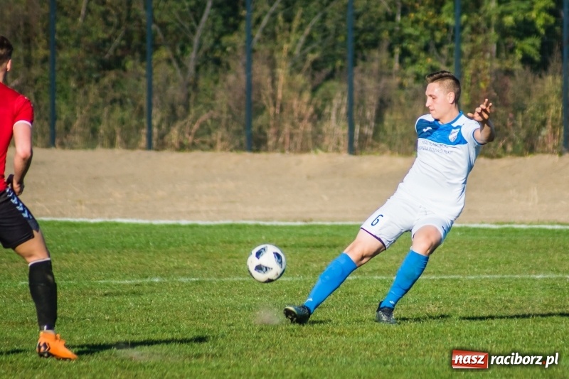 Zdjęcie w galerii na portalu naszraciborz.pl: IV liga: Starcie Unii i rezerw tyskiego GKS na remis wiadomości z regionu