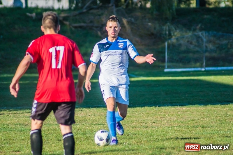Zdjęcie w galerii na portalu naszraciborz.pl: IV liga: Starcie Unii i rezerw tyskiego GKS na remis wiadomości z regionu