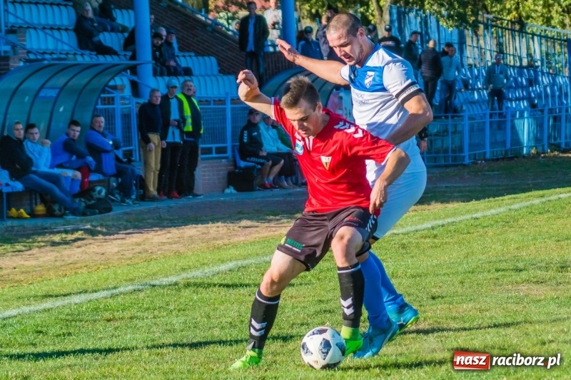 Zdjęcie w galerii na portalu naszraciborz.pl: IV liga: Starcie Unii i rezerw tyskiego GKS na remis wiadomości z regionu