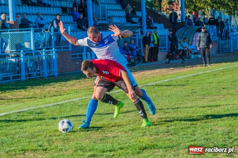 Zdjęcie w galerii na portalu naszraciborz.pl: IV liga: Starcie Unii i rezerw tyskiego GKS na remis wiadomości z regionu