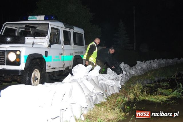 Zdjęcie w galerii na portalu naszraciborz.pl: Straż Graniczna w akcji Powódź 2010 wiadomości z regionu