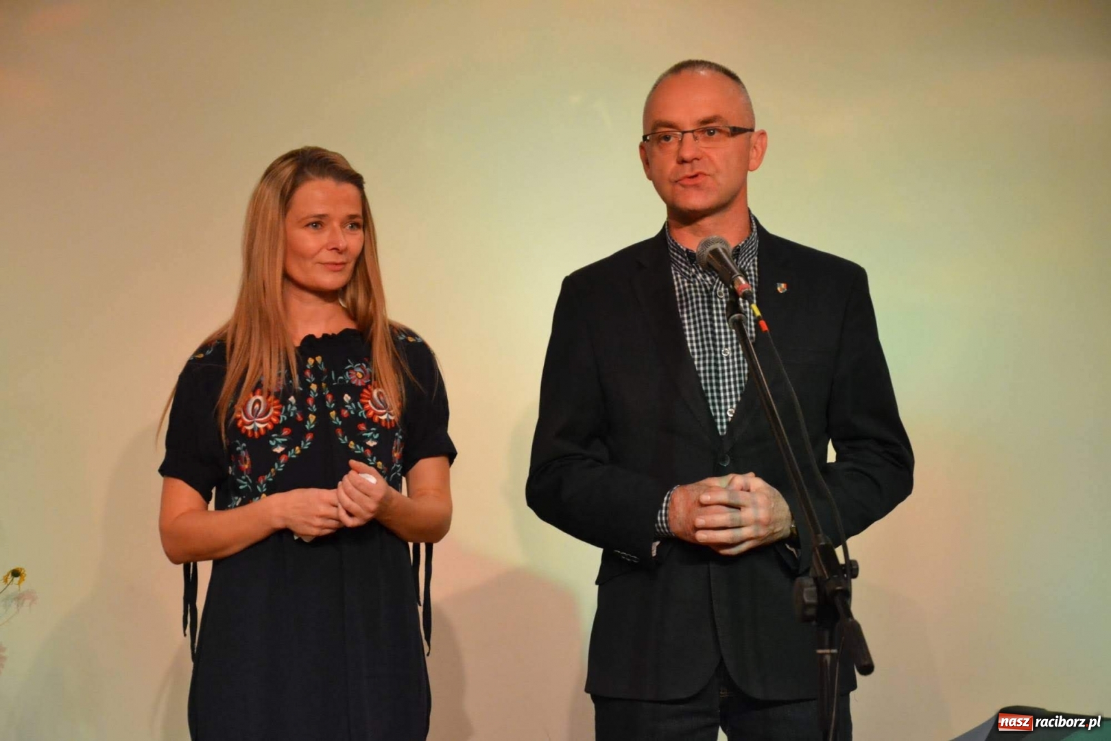 Zdjęcie w galerii na portalu naszraciborz.pl: Z zamkowej sceny. Co Seniorom w duszy gra?  wiadomości z regionu