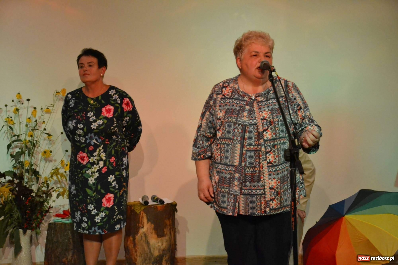 Zdjęcie w galerii na portalu naszraciborz.pl: Z zamkowej sceny. Co Seniorom w duszy gra?  wiadomości z regionu