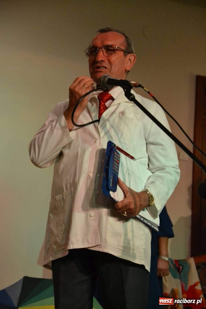 Zdjęcie w galerii na portalu naszraciborz.pl: Z zamkowej sceny. Co Seniorom w duszy gra?  wiadomości z regionu