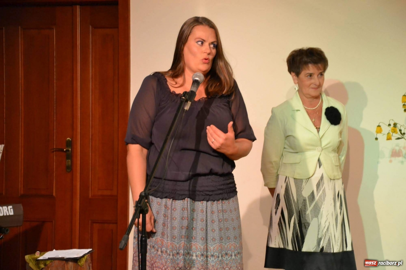 Zdjęcie w galerii na portalu naszraciborz.pl: Z zamkowej sceny. Co Seniorom w duszy gra?  wiadomości z regionu