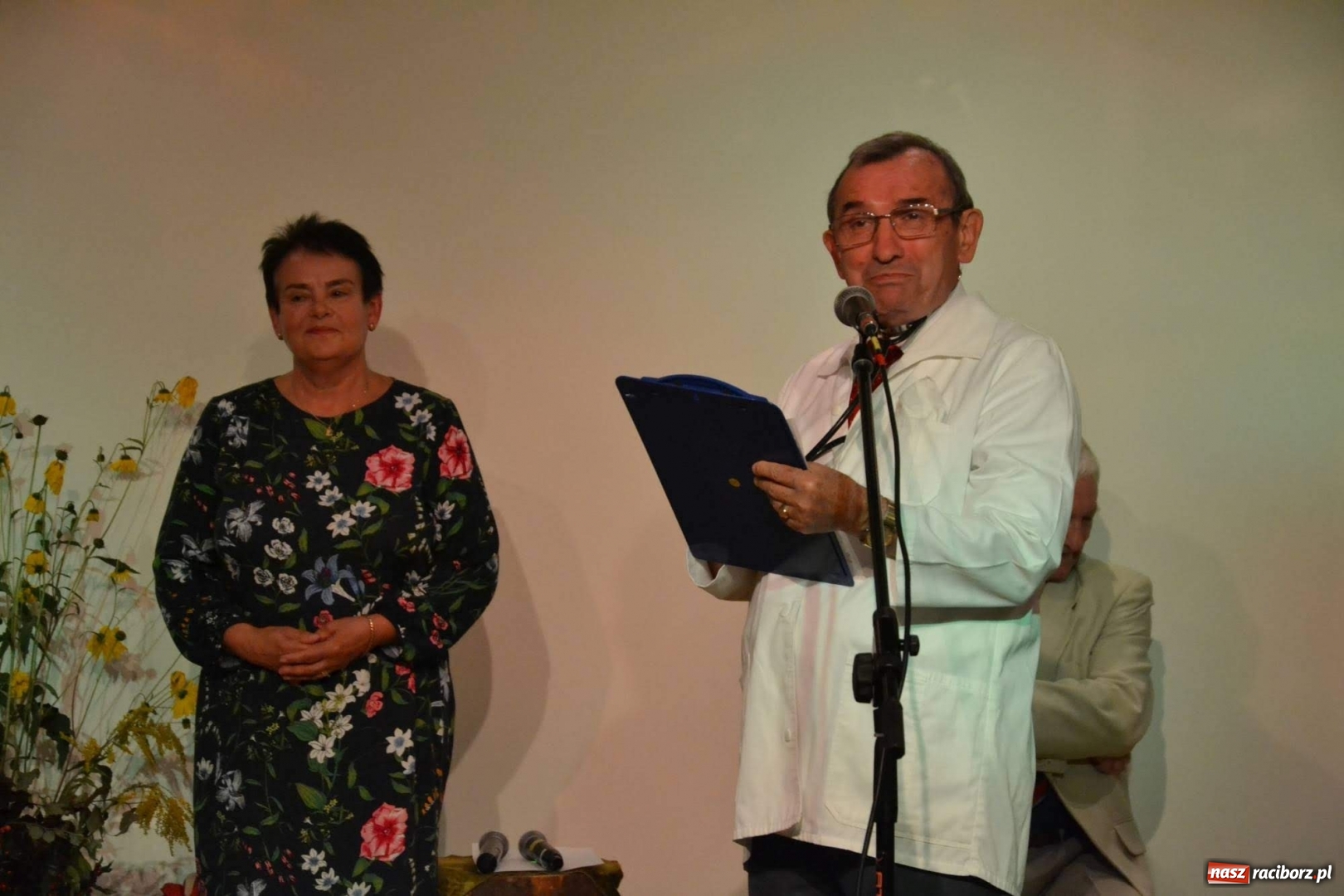 Zdjęcie w galerii na portalu naszraciborz.pl: Z zamkowej sceny. Co Seniorom w duszy gra?  wiadomości z regionu