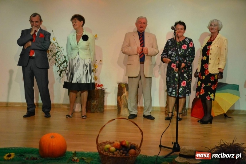 Zdjęcie w galerii na portalu naszraciborz.pl: Z zamkowej sceny. Co Seniorom w duszy gra?  wiadomości z regionu