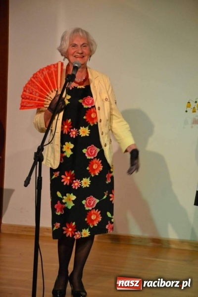 Zdjęcie w galerii na portalu naszraciborz.pl: Z zamkowej sceny. Co Seniorom w duszy gra?  wiadomości z regionu