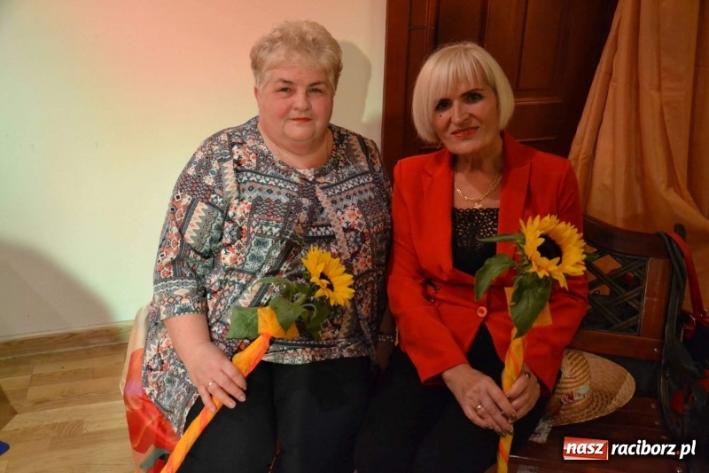 Zdjęcie w galerii na portalu naszraciborz.pl: Z zamkowej sceny. Co Seniorom w duszy gra?  wiadomości z regionu