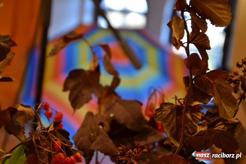 Zdjęcie w galerii na portalu naszraciborz.pl: Z zamkowej sceny. Co Seniorom w duszy gra?  wiadomości z regionu