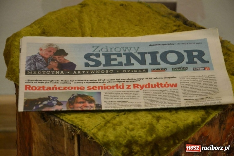 Zdjęcie w galerii na portalu naszraciborz.pl: Z zamkowej sceny. Co Seniorom w duszy gra?  wiadomości z regionu