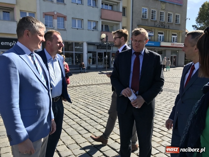 Zdjęcie w galerii na portalu naszraciborz.pl: Poseł Tadeusz Cymański poparł Michała Wosia i raciborską opozycję  wiadomości z regionu