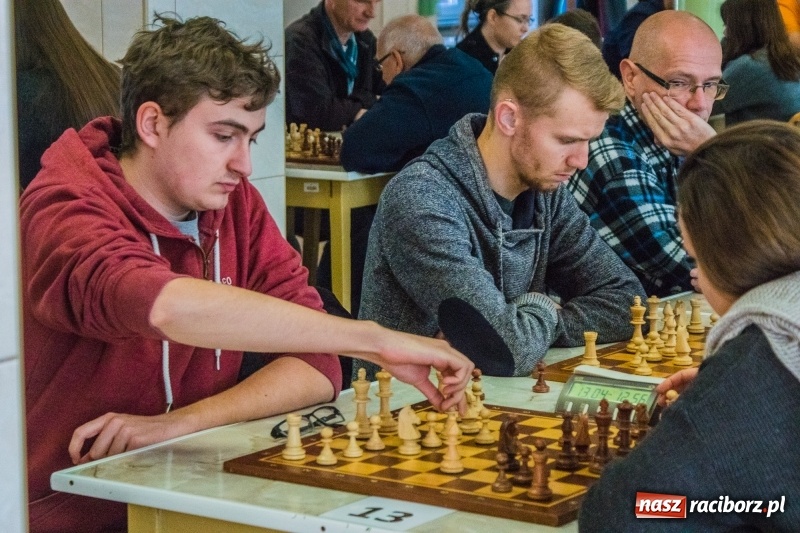 Zdjęcie w galerii na portalu naszraciborz.pl: XIV Memoriał Szachowy im. Wiesława Hanczarka w Raciborzu wiadomości z regionu