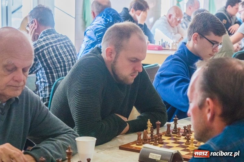 Zdjęcie w galerii na portalu naszraciborz.pl: XIV Memoriał Szachowy im. Wiesława Hanczarka w Raciborzu wiadomości z regionu