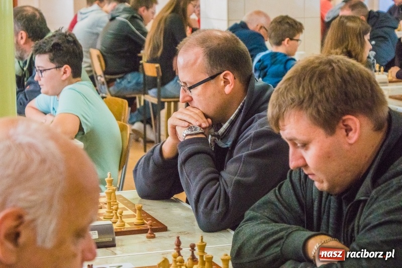 Zdjęcie w galerii na portalu naszraciborz.pl: XIV Memoriał Szachowy im. Wiesława Hanczarka w Raciborzu wiadomości z regionu