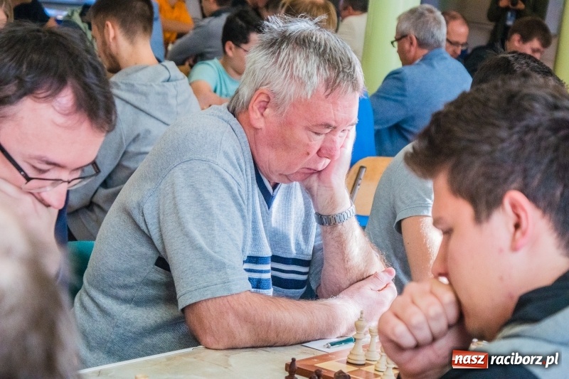 Zdjęcie w galerii na portalu naszraciborz.pl: XIV Memoriał Szachowy im. Wiesława Hanczarka w Raciborzu wiadomości z regionu