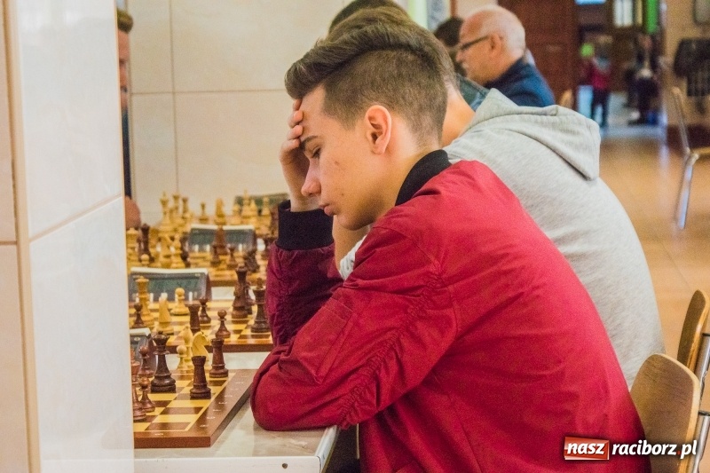 Zdjęcie w galerii na portalu naszraciborz.pl: XIV Memoriał Szachowy im. Wiesława Hanczarka w Raciborzu wiadomości z regionu