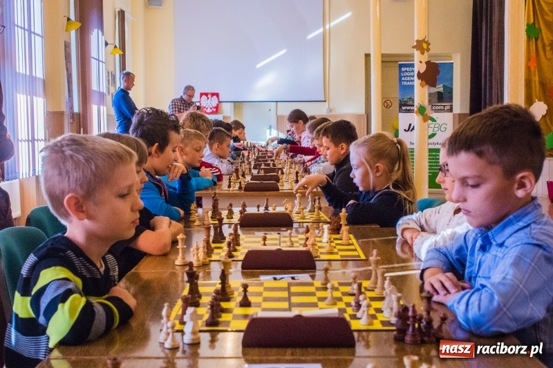 Zdjęcie w galerii na portalu naszraciborz.pl: XIV Memoriał Szachowy im. Wiesława Hanczarka w Raciborzu wiadomości z regionu