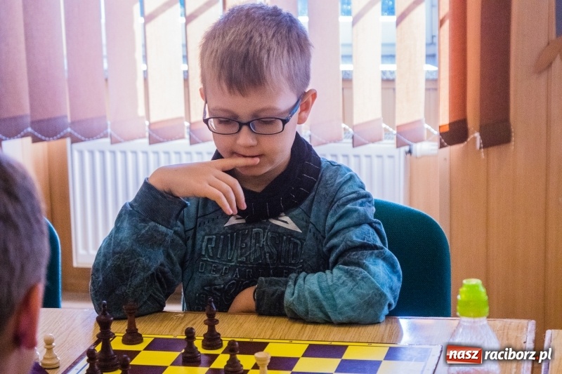 Zdjęcie w galerii na portalu naszraciborz.pl: XIV Memoriał Szachowy im. Wiesława Hanczarka w Raciborzu wiadomości z regionu