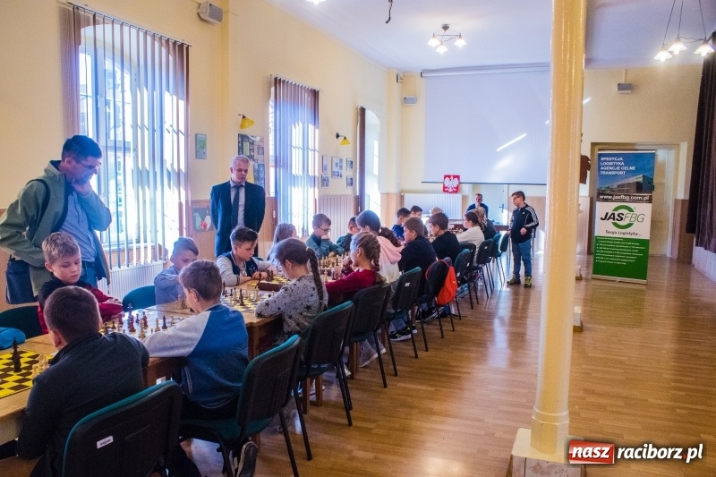 Zdjęcie w galerii na portalu naszraciborz.pl: XIV Memoriał Szachowy im. Wiesława Hanczarka w Raciborzu wiadomości z regionu