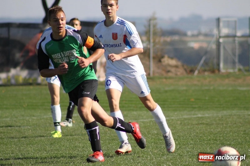 Zdjęcie w galerii na portalu naszraciborz.pl: Juniorskie derby gminy dla Krzanowic wiadomości z regionu