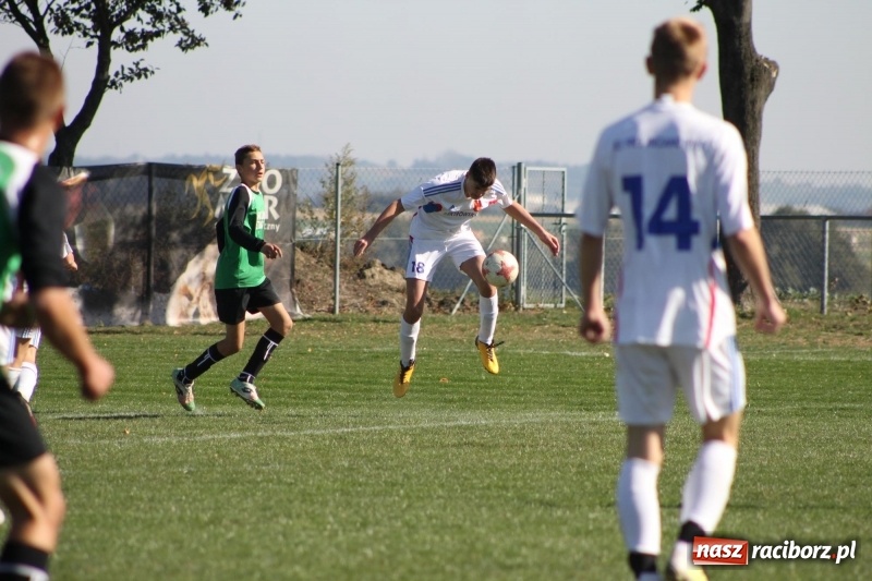 Zdjęcie w galerii na portalu naszraciborz.pl: Juniorskie derby gminy dla Krzanowic wiadomości z regionu