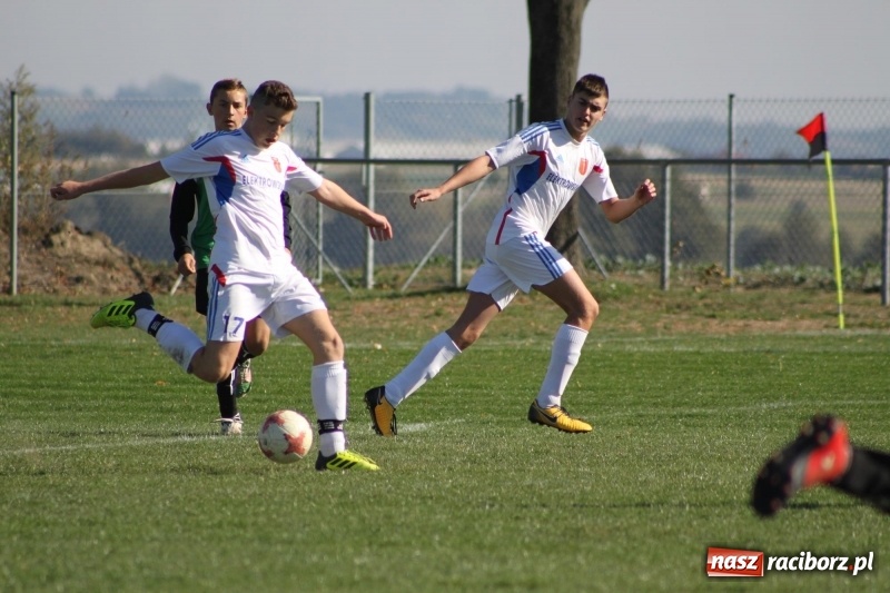 Zdjęcie w galerii na portalu naszraciborz.pl: Juniorskie derby gminy dla Krzanowic wiadomości z regionu