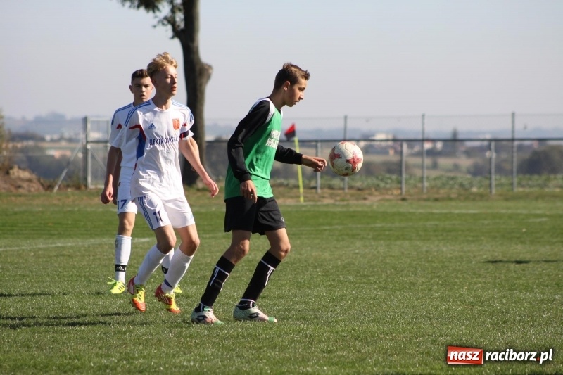 Zdjęcie w galerii na portalu naszraciborz.pl: Juniorskie derby gminy dla Krzanowic wiadomości z regionu