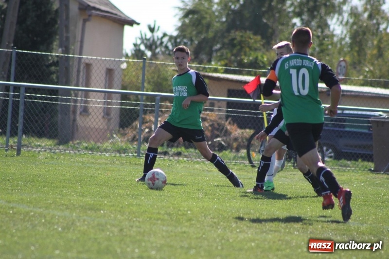 Zdjęcie w galerii na portalu naszraciborz.pl: Juniorskie derby gminy dla Krzanowic wiadomości z regionu