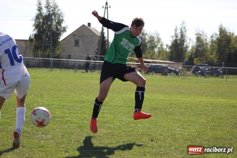 Zdjęcie w galerii na portalu naszraciborz.pl: Juniorskie derby gminy dla Krzanowic wiadomości z regionu