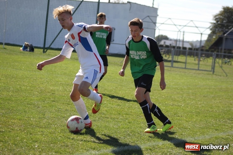 Zdjęcie w galerii na portalu naszraciborz.pl: Juniorskie derby gminy dla Krzanowic wiadomości z regionu