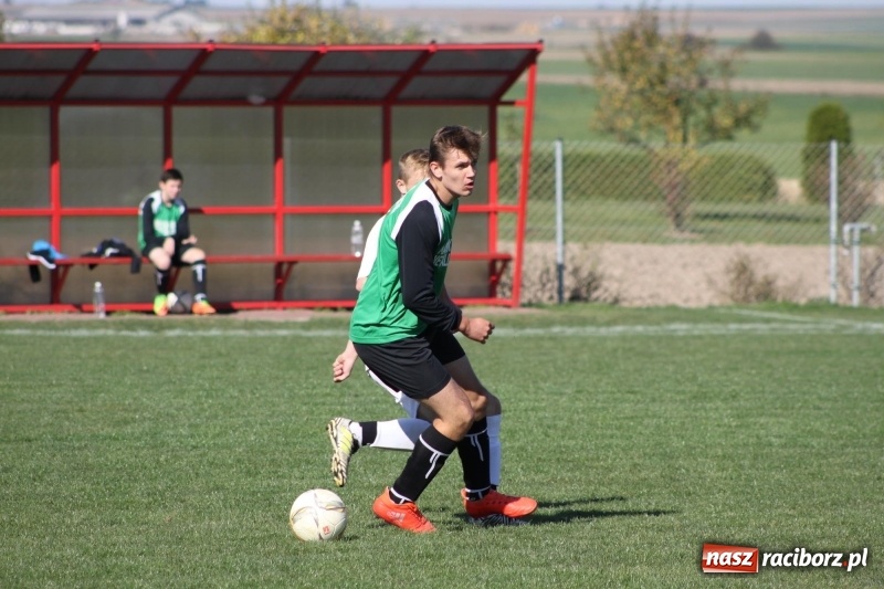 Zdjęcie w galerii na portalu naszraciborz.pl: Juniorskie derby gminy dla Krzanowic wiadomości z regionu