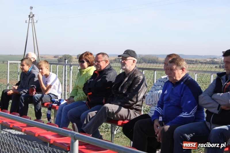 Zdjęcie w galerii na portalu naszraciborz.pl: Juniorskie derby gminy dla Krzanowic wiadomości z regionu