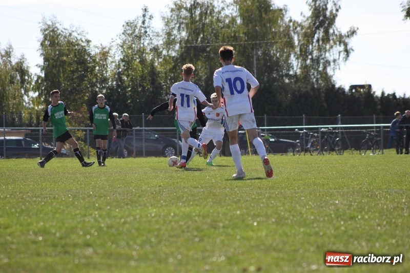 Zdjęcie w galerii na portalu naszraciborz.pl: Juniorskie derby gminy dla Krzanowic wiadomości z regionu
