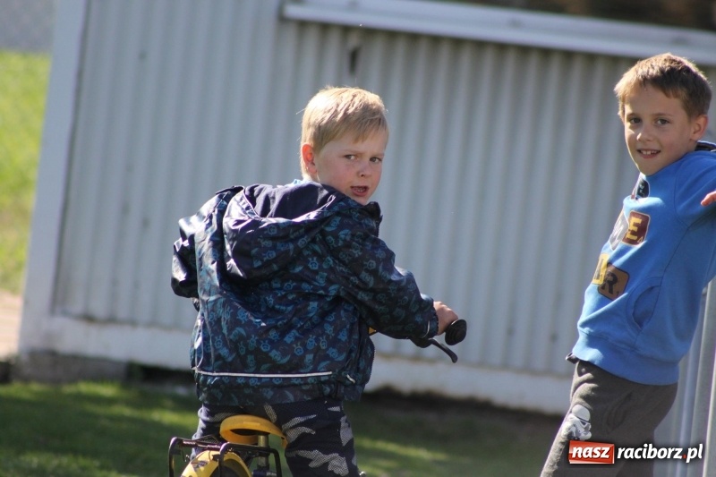 Zdjęcie w galerii na portalu naszraciborz.pl: Juniorskie derby gminy dla Krzanowic wiadomości z regionu