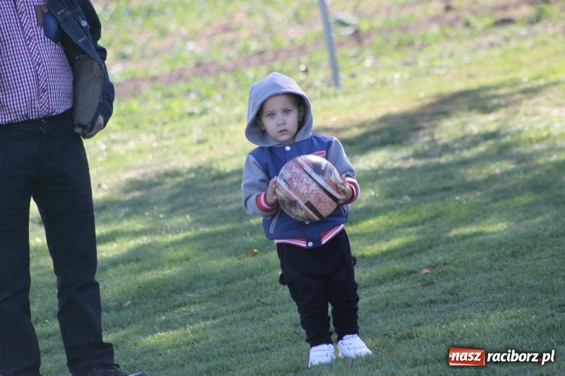 Zdjęcie w galerii na portalu naszraciborz.pl: Juniorskie derby gminy dla Krzanowic wiadomości z regionu