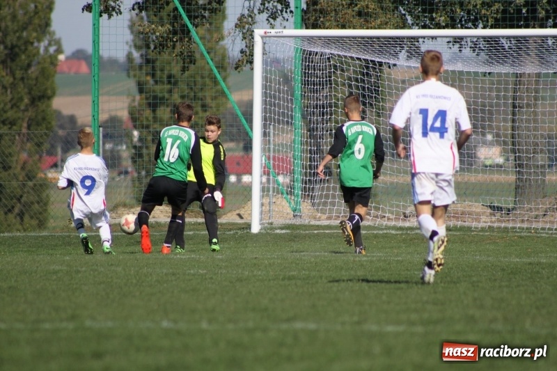 Zdjęcie w galerii na portalu naszraciborz.pl: Juniorskie derby gminy dla Krzanowic wiadomości z regionu