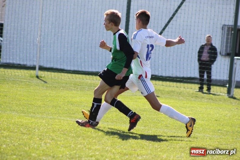 Zdjęcie w galerii na portalu naszraciborz.pl: Juniorskie derby gminy dla Krzanowic wiadomości z regionu