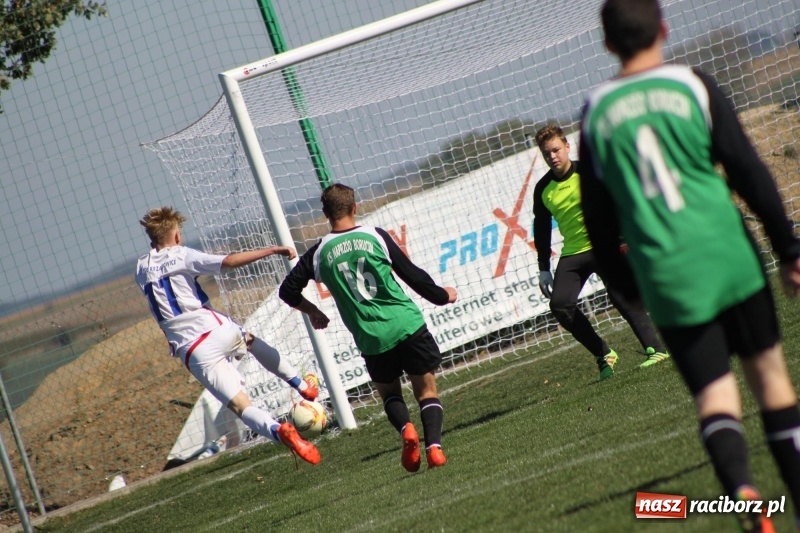 Zdjęcie w galerii na portalu naszraciborz.pl: Juniorskie derby gminy dla Krzanowic wiadomości z regionu