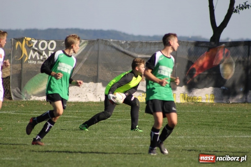 Zdjęcie w galerii na portalu naszraciborz.pl: Juniorskie derby gminy dla Krzanowic wiadomości z regionu