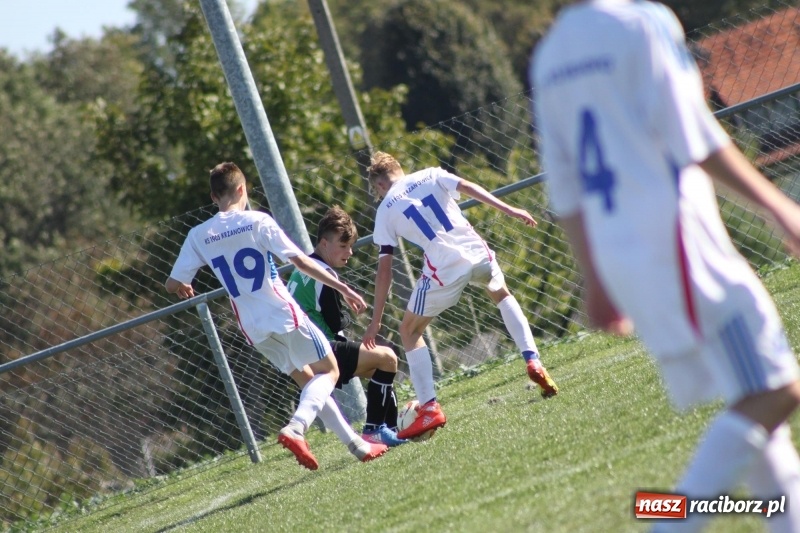 Zdjęcie w galerii na portalu naszraciborz.pl: Juniorskie derby gminy dla Krzanowic wiadomości z regionu