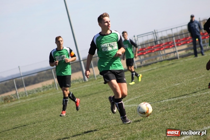 Zdjęcie w galerii na portalu naszraciborz.pl: Juniorskie derby gminy dla Krzanowic wiadomości z regionu